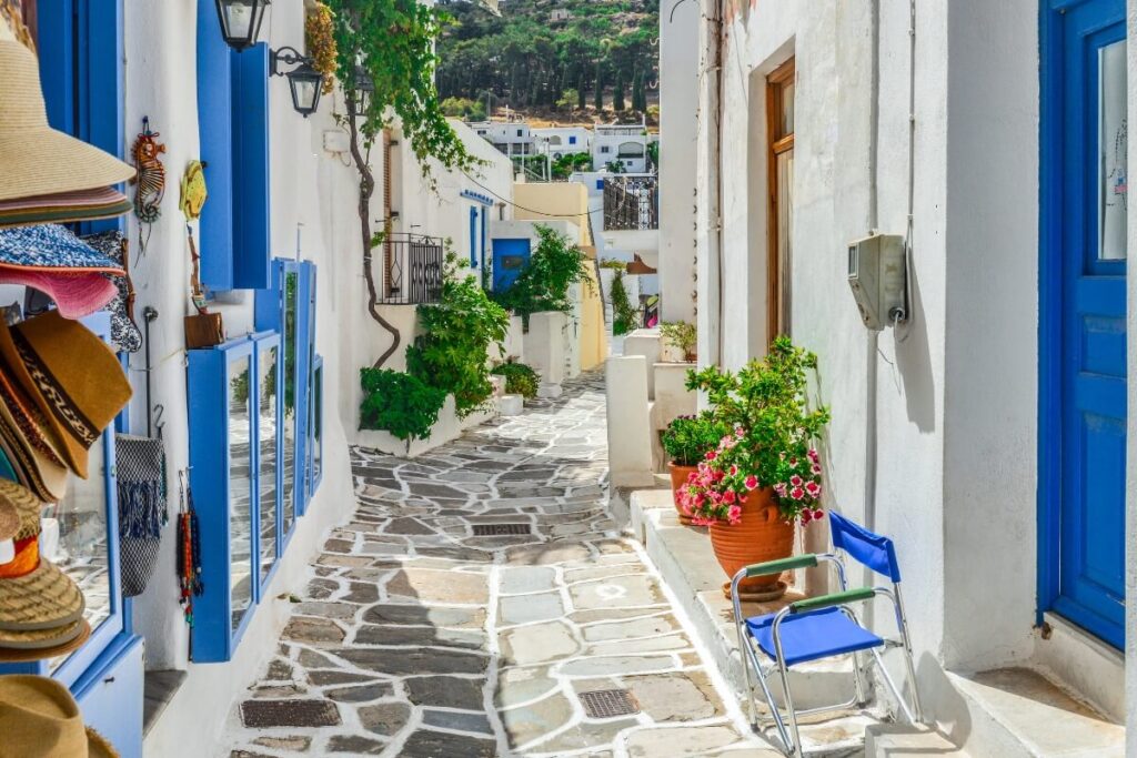 Alley in Mykonos town